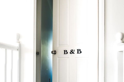 Anne's Waterfront Haven B&B - Tourism Gold Coast 1
