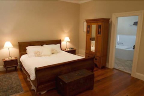 Tizzana Winery Bed & Breakfast - Tourism Gold Coast 6