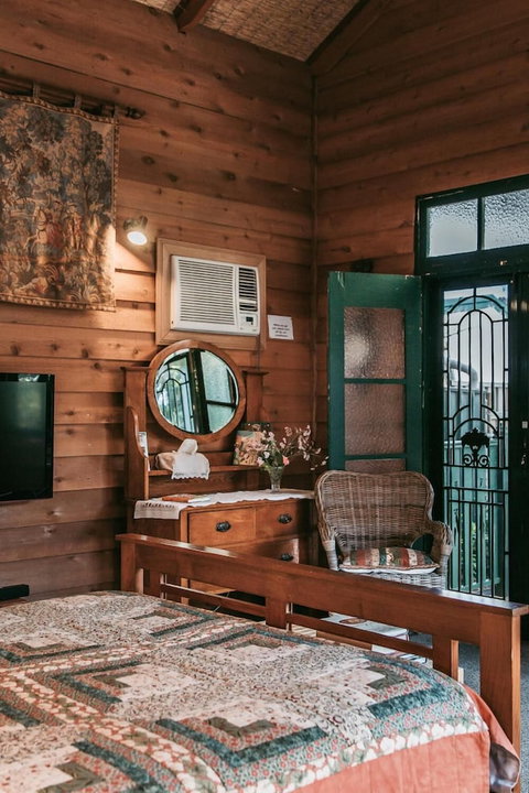 Peppercorns Bed And Breakfast - Tourism Gold Coast 3