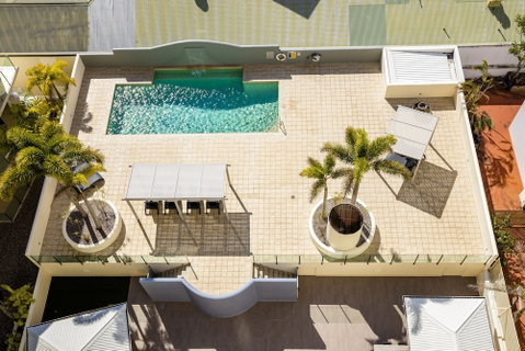 Jack & Newell Holiday Apartments - Tourism Gold Coast 2