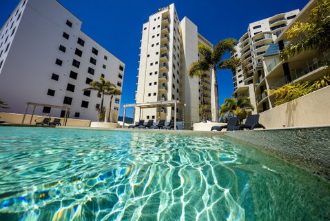 Jack & Newell Holiday Apartments - Tourism Gold Coast 4