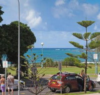 Pipis on the beach - Tourism Gold Coast