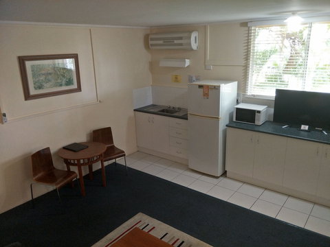 Arkana Motel - Tourism Gold Coast 4