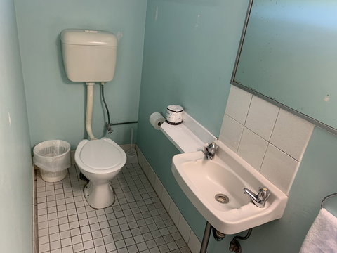 Arkana Motel - Tourism Gold Coast 6