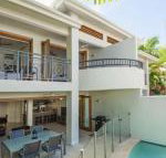 Tropical Oasis 8 Templemoon