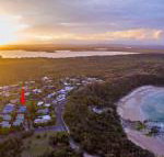 Angourie Blue 7 stroll to surfing beaches. - Tourism Gold Coast