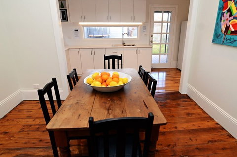 Thelma's Temora - Tourism Gold Coast 4