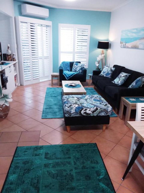 Jackies Holiday Apartment - Tourism Gold Coast 4