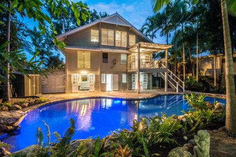 Decked Out By The Sea - Tourism Gold Coast 6