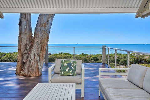 Decked Out By The Sea - Tourism Gold Coast 1