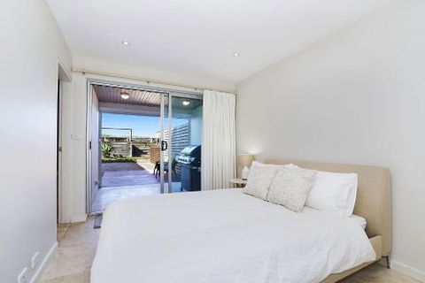 Perfect Beach Front Duplex The Entrance North - Tourism Gold Coast 2