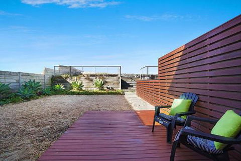 Perfect Beach Front Duplex The Entrance North - Tourism Gold Coast 4