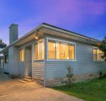 The Entrance North Lakeside Cottage - Tourism Gold Coast