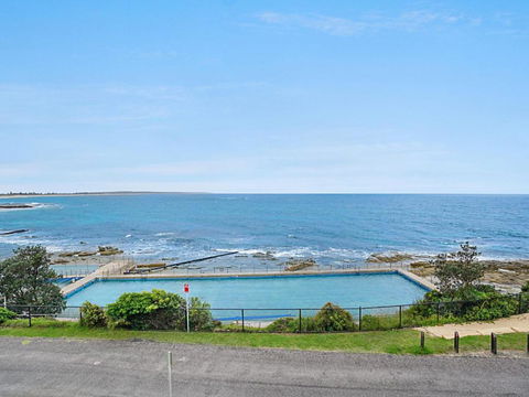 Waterfront Unit Unit 2 - Tourism Gold Coast 1