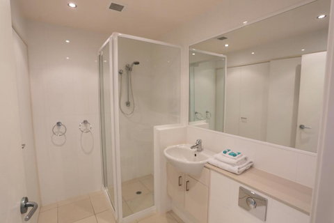 Delightful Family Apartment In Modern Complex - Tourism Gold Coast 5