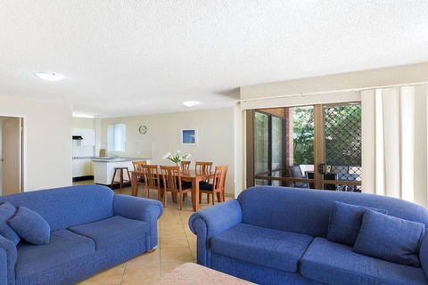 Kamillaroi Walk To Restaurants Cafes & Beach! - Tourism Gold Coast 4