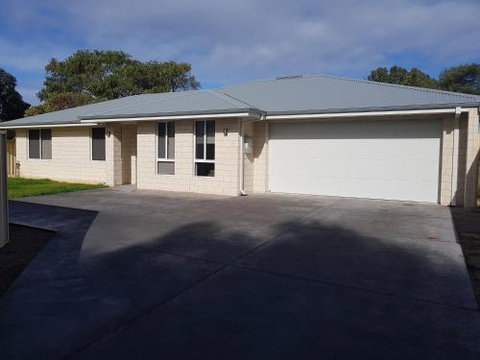 Towncrackers Guest House - Tourism Gold Coast 2