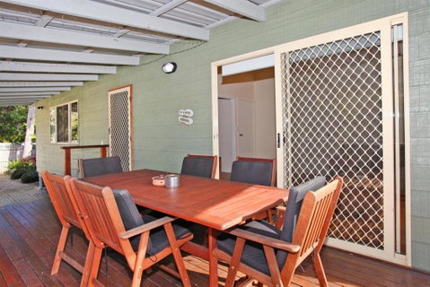24 Sundew Street Mudjimba 500 Bond Pet Friendly Linen Supplied WIFI Air Cond. - Tourism Gold Coast 2