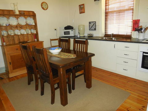 Amalie Cottage Waikerie Unit 1 - Tourism Gold Coast 4