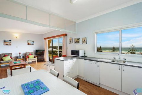22 Dulling Street Beach House - Tourism Gold Coast 2