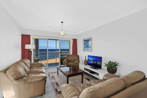 Stunning Toowoon Bay On Charlton - Tourism Gold Coast 0
