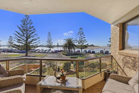 Sundowner Apartment 2 - Tourism Gold Coast 0