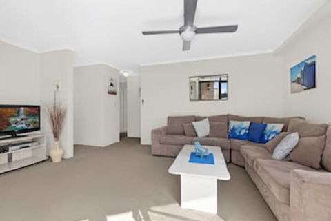 Golden Sands Apartment 10 - Tourism Gold Coast 0