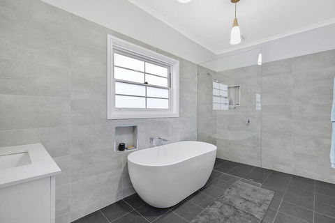 Waterview Beach House - Tourism Gold Coast 4