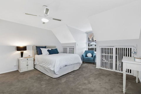 Waterview Beach House - Tourism Gold Coast 5