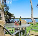 Sanctuary on the Bay fish or kayak from the yard - Tourism Gold Coast
