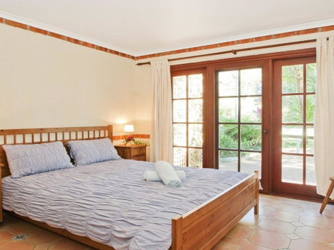 Izba Mediterranean Style Hideaway - Tourism Gold Coast 1
