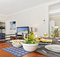 Summer Breeze clean  simple 200m to beach - Tourism Gold Coast