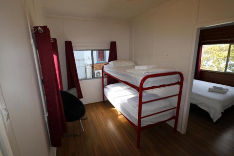 Waterfront Cottages - Tourism Gold Coast 2