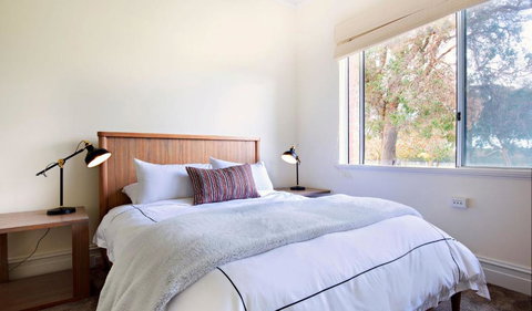 Cherubino Wines Guest Houses - Gold Coast 5