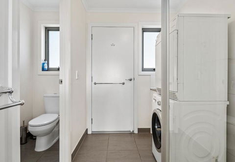 GRANITE BEACH HOUSE At Bay Of Fires - Tourism Gold Coast 4