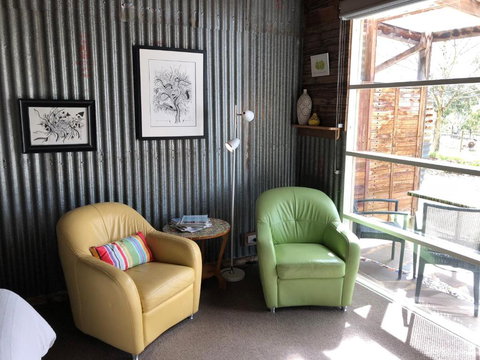 Bed In A Shed Vineyard Stay - Tourism Gold Coast 1