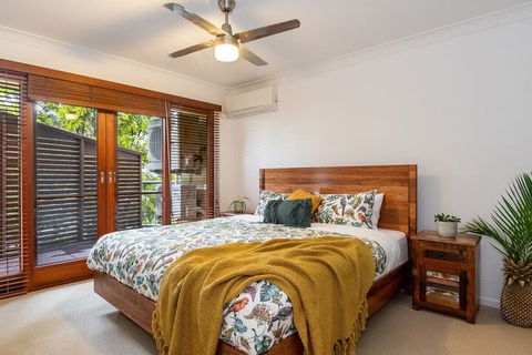 Oceanic 3 - Tourism Gold Coast 3