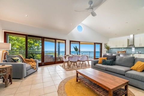 Oceanic 3 - Tourism Gold Coast 1