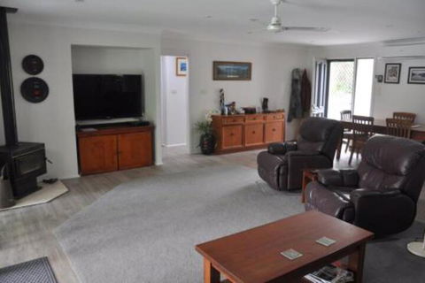 9 Hayward St. Stay Lakeside - Tourism Gold Coast 7