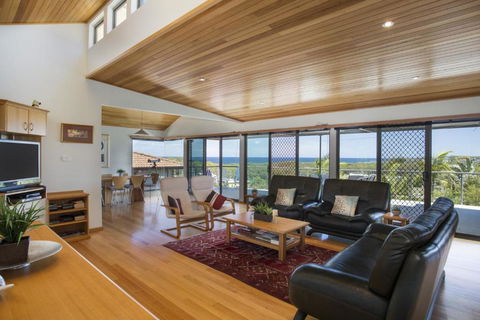 Elevated Views At Burrill Lake 17 Canberra Cres - Tourism Gold Coast 6