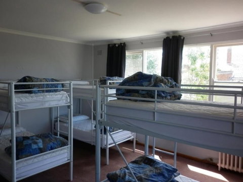 Young Budget Accommodation - Tourism Gold Coast 2