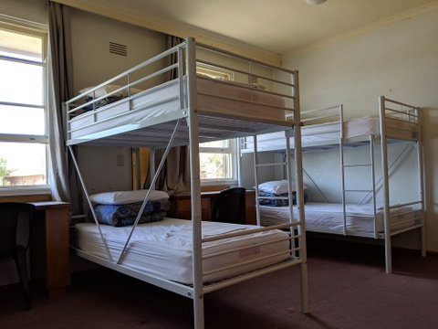 Young Budget Accommodation - Tourism Gold Coast 5