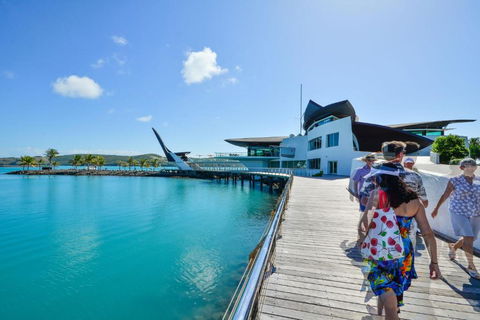 Yacht Club Villa 33 Serenity 4 Bedroom 4 Bathroom House Ocean Views 2 Buggies - Tourism Gold Coast 4