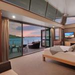 Yacht Club Villa 33 Serenity 4 Bedroom 4 Bathroom House Ocean Views 2 Buggies - Tourism Gold Coast 0
