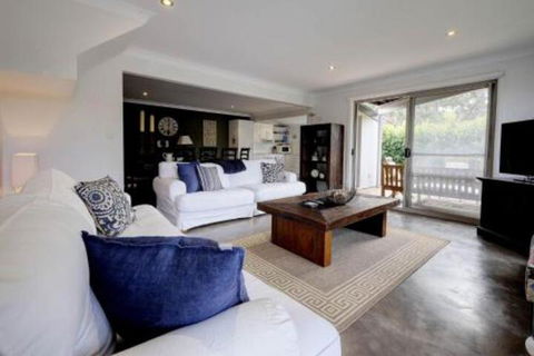 AtTHE COVE - Tourism Gold Coast 0