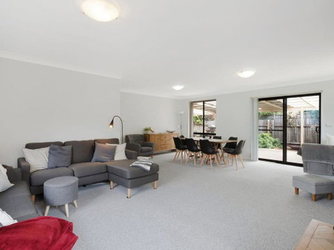 37 Mort Avenue - Tourism Gold Coast 2