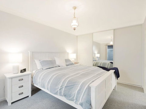 37 Mort Avenue - Tourism Gold Coast 4