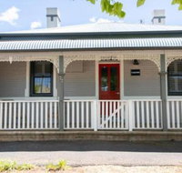Red Door Cottage of Orange Heritage Home - Tourism Gold Coast
