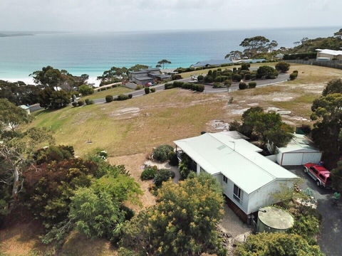 Cockatoo Cabin - Tourism Gold Coast 0