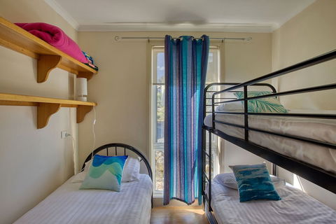 Cockatoo Cabin - Tourism Gold Coast 2